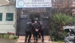 İzmir polisinden kaçamadılar: 2 firari yakalandı