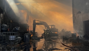 Torbalı'daki fabrika yangını kontrol altına alındı