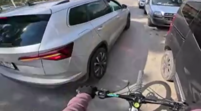 Bisikletli genci sıkıştırıp aracından inen sürücüye 180 bin lira ceza