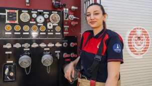 Cesareti ve kararlılığıyla örnek oluyor