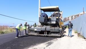 Çeşme'nin yolları yaza hazırlanıyor