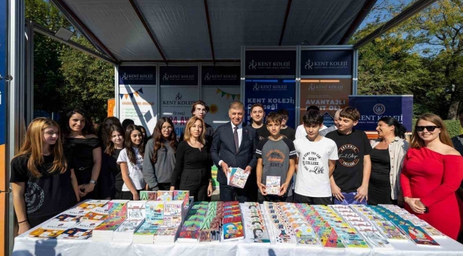 İZKİTAP - 7. İzmir Kitap Fuarı 17-26 Nisan'da Kültürpark'ta