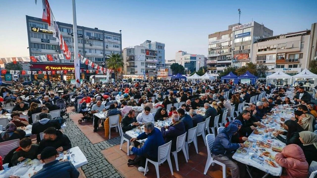 İzmir Büyükşehir Belediyesi Aliağa'da İftar Programı Düzenleyecek
