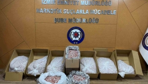 İzmir'de narkotik polisi 356 bin uyuşturucu hap yakaladı 