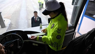 İzmir'de polis ekiplerinden bayram mesaisi