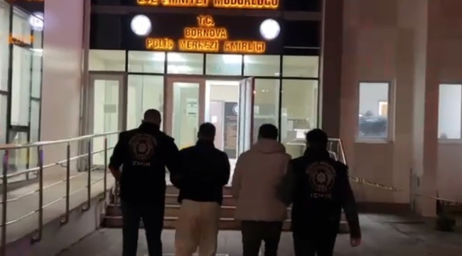 Kapıyı 'polisiz' diyerek açtırdılar, silahla vurup 550 bin lira parayı çaldılar