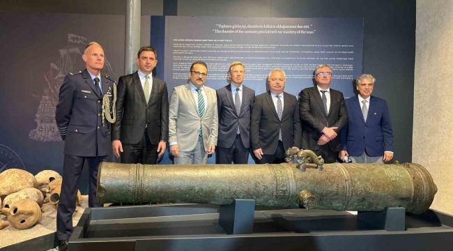 Aliağa'da Söküme gelen gemiden 17. yüzyıla ait bronz top çıktı