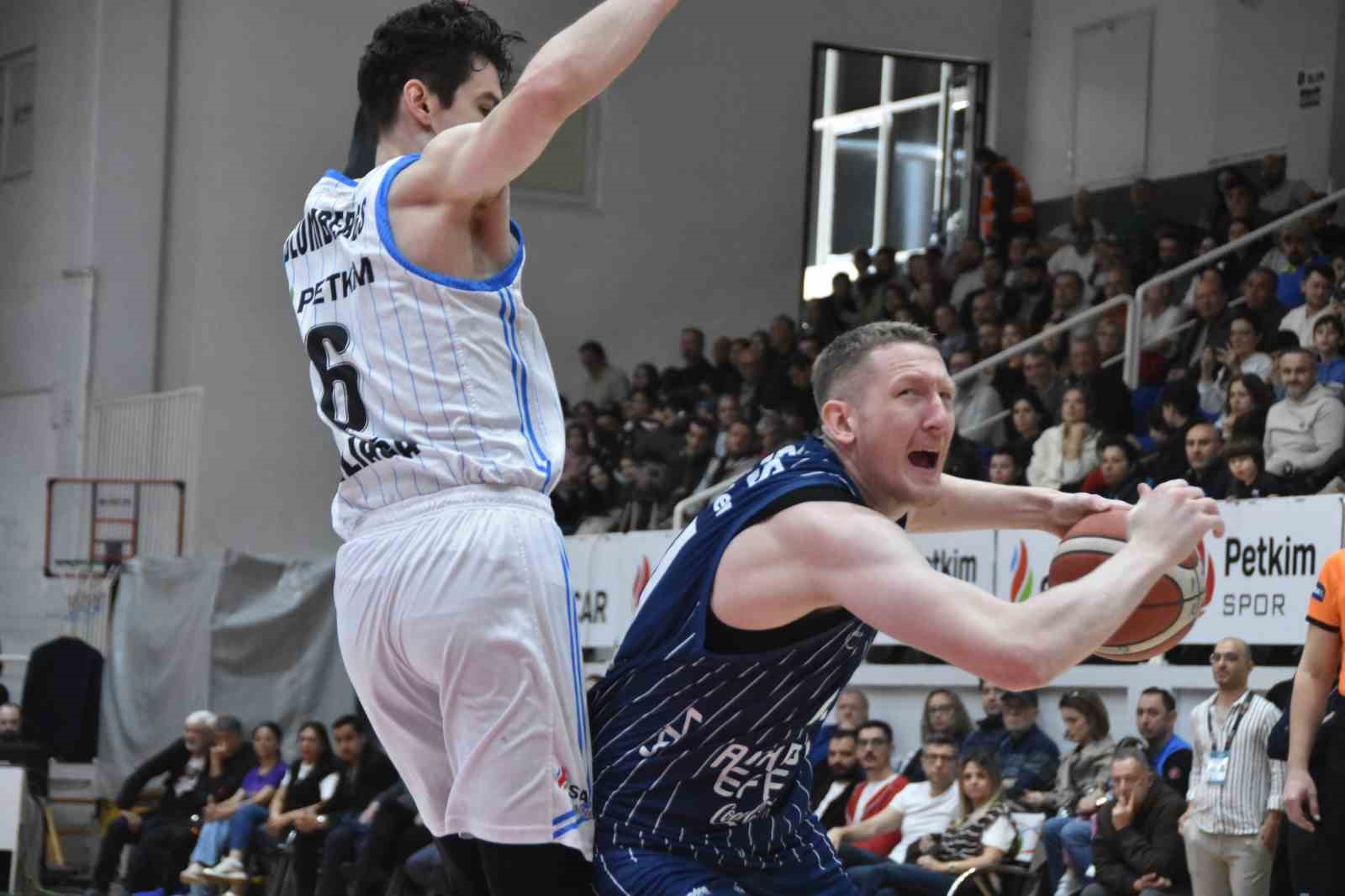 Aliağa Petkimspor:60 - A. Efes: 85