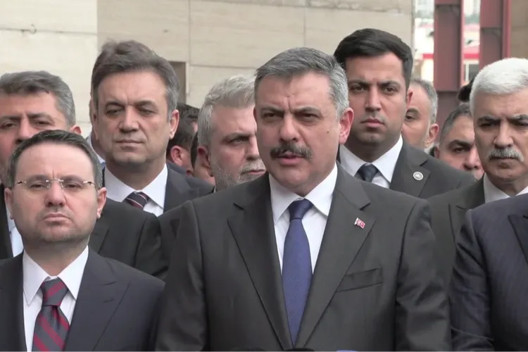 Bakan Çiftçi: 9 can kaybı! Kahramanmaraş'ta eğitime 2 gün ara!