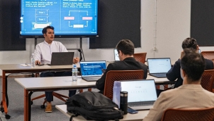 Büyükşehir'den yöneticilere yapay zeka ile dijital dönüşüm eğitimi