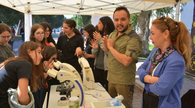 Ege Üniversitesinde, bilimle çocukların neşesi buluştu