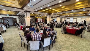 MHP İzmir İl Başkanlığı'ndan anlamlı Anneler Günü kutlaması