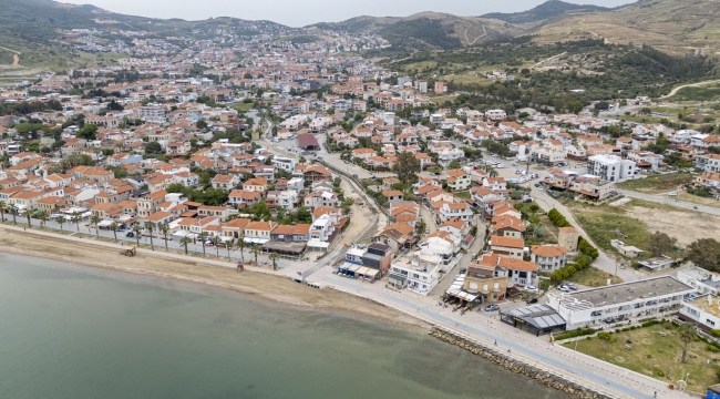 Yeni Foça'da tarihi dere yatağı güçlendiriliyor