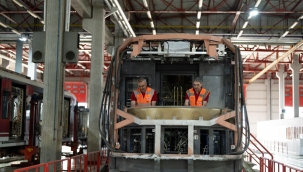 İzmir Metro araçlarını kendi gücüyle yeniliyor