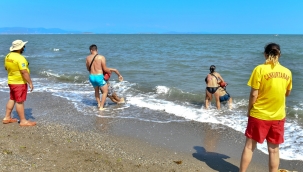 İzmir sahillerinde hayat nöbeti