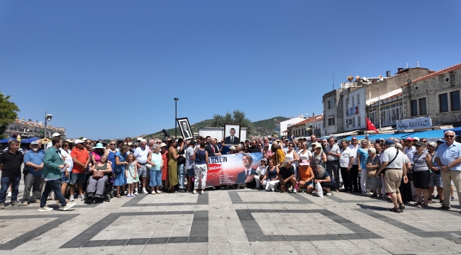 CHP Foça İlçe Örgütü Partiden Topluca İstifa Etti