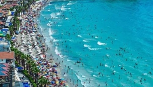 Kuşadası Sahillerinde Dev Dalgalar Can Aldı: 4 Hayatını Kaybetti, 16 Kurtarıldı
